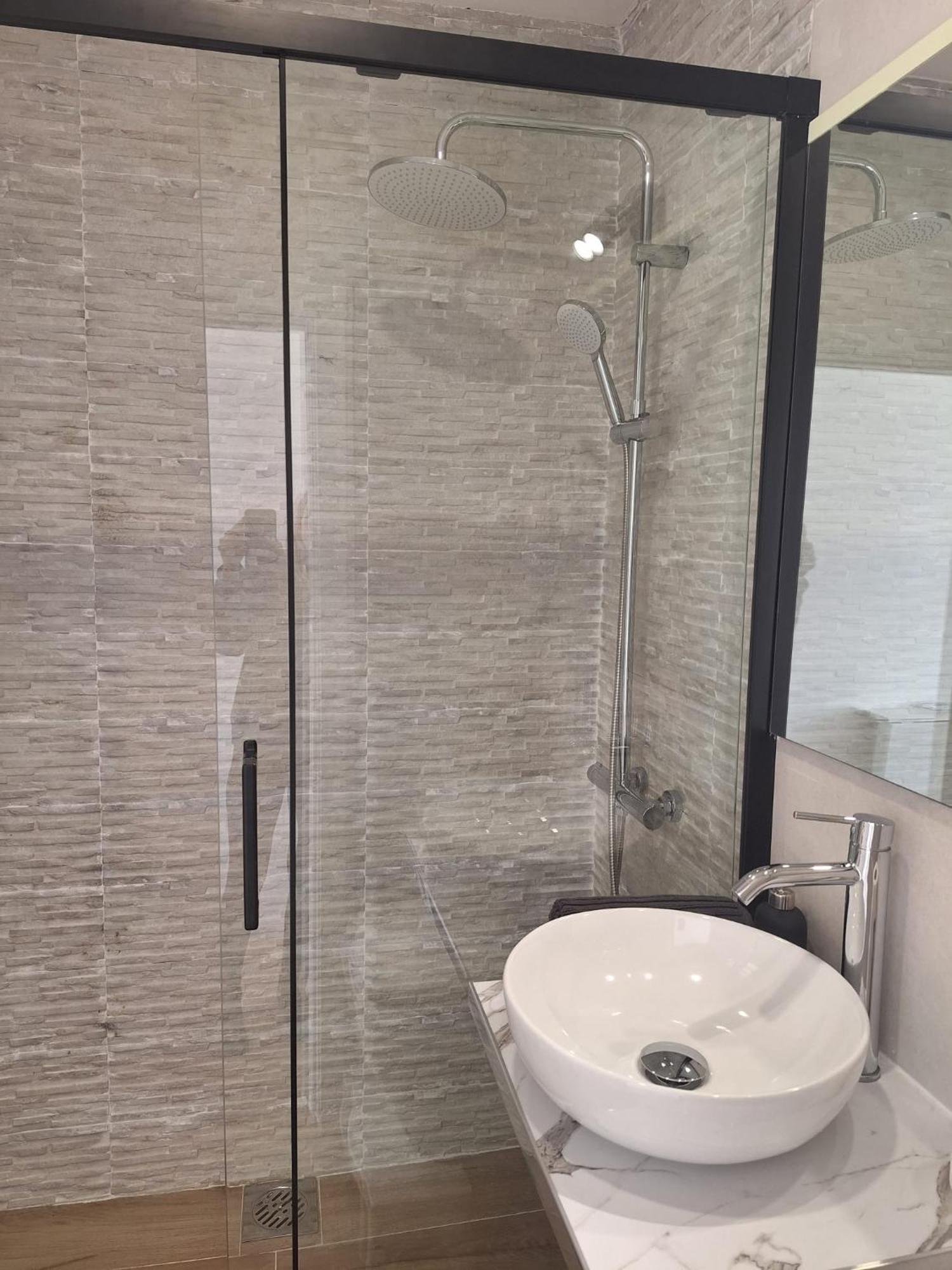 Lisbon South Bay Rooms 2 Almada Bagian luar foto