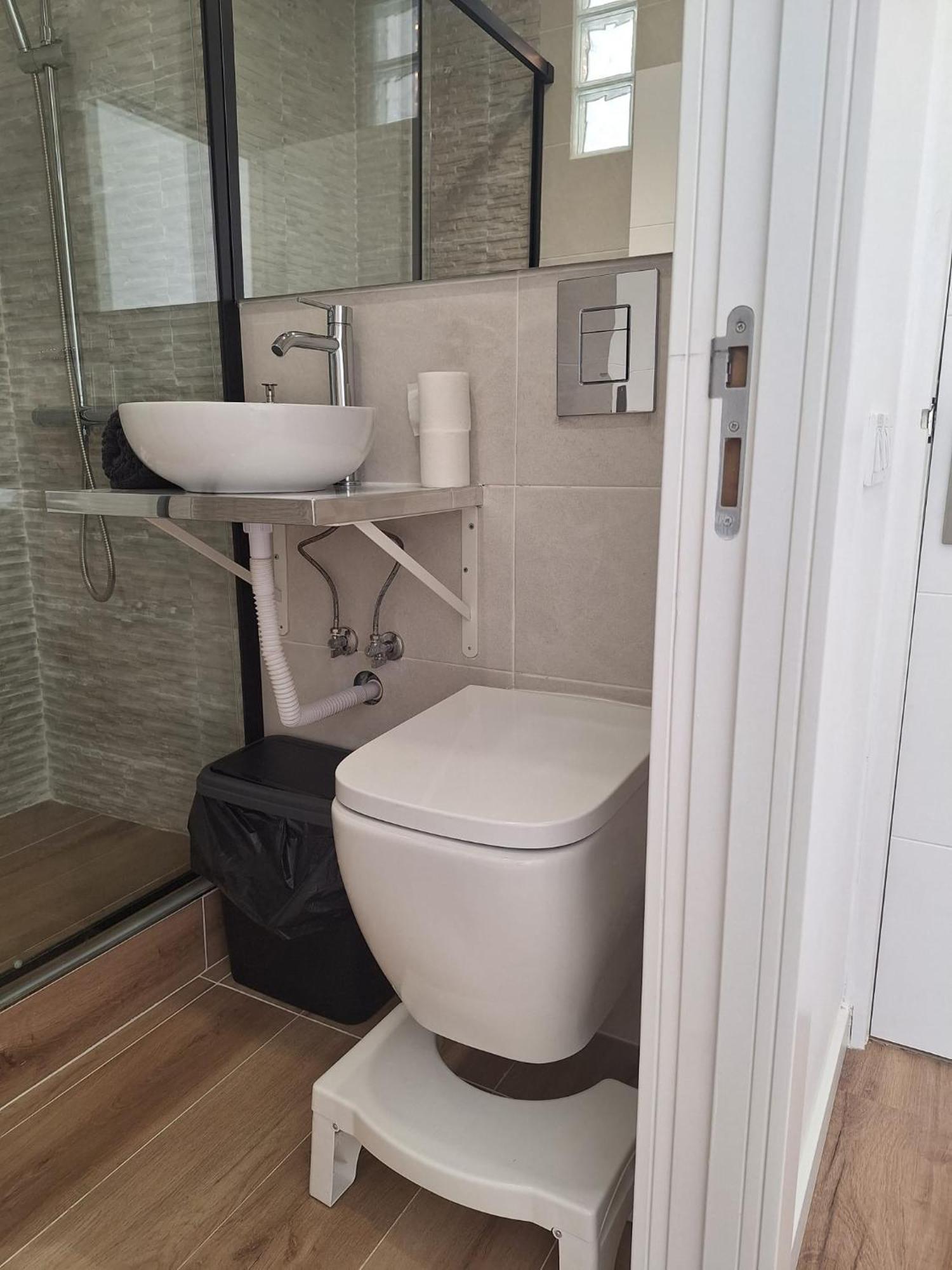 Lisbon South Bay Rooms 2 Almada Bagian luar foto