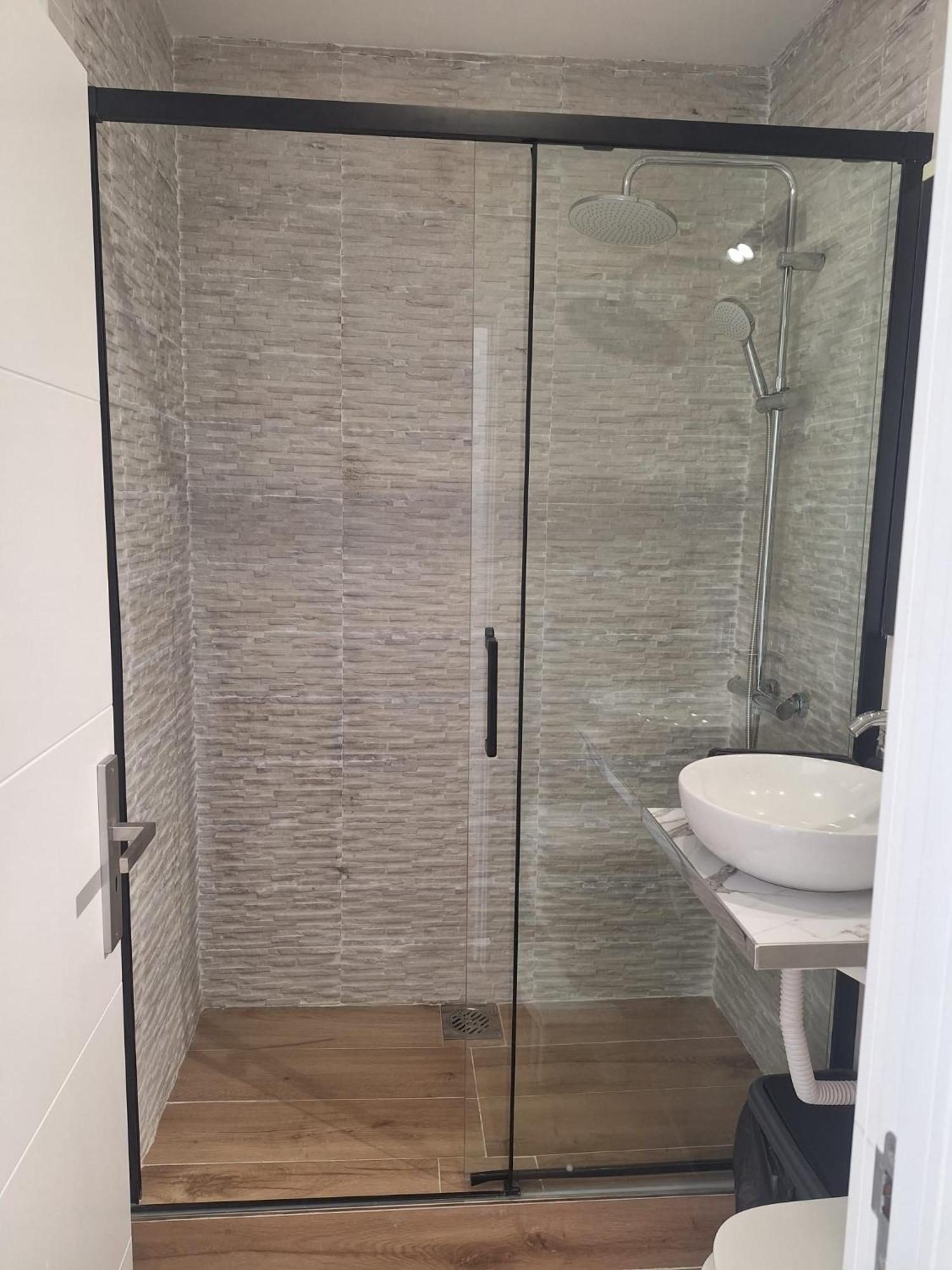 Lisbon South Bay Rooms 2 Almada Bagian luar foto