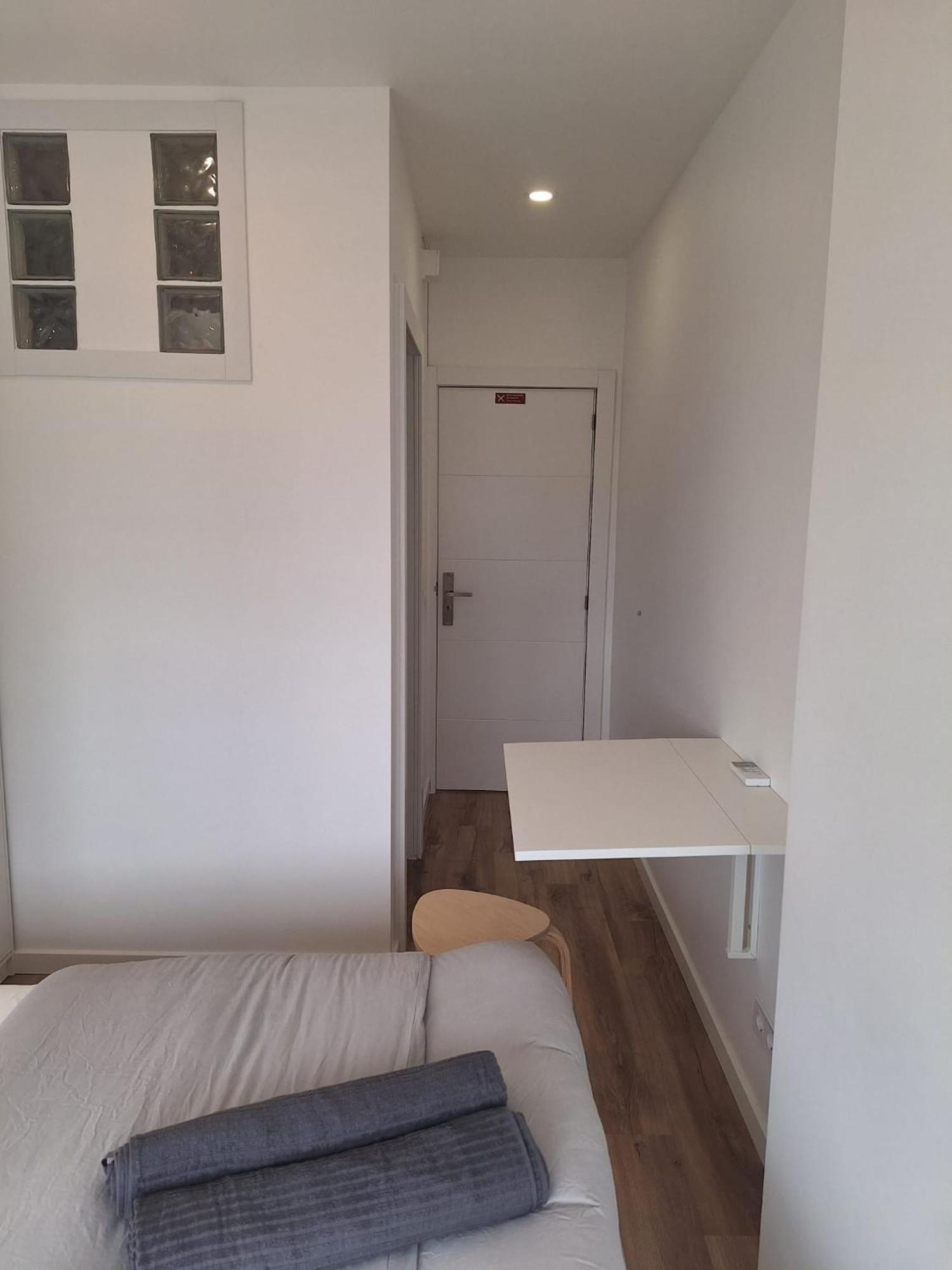 Lisbon South Bay Rooms 2 Almada Bagian luar foto