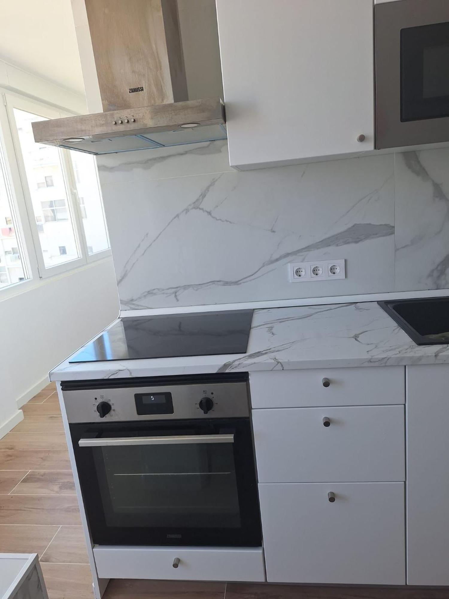 Lisbon South Bay Rooms 2 Almada Bagian luar foto